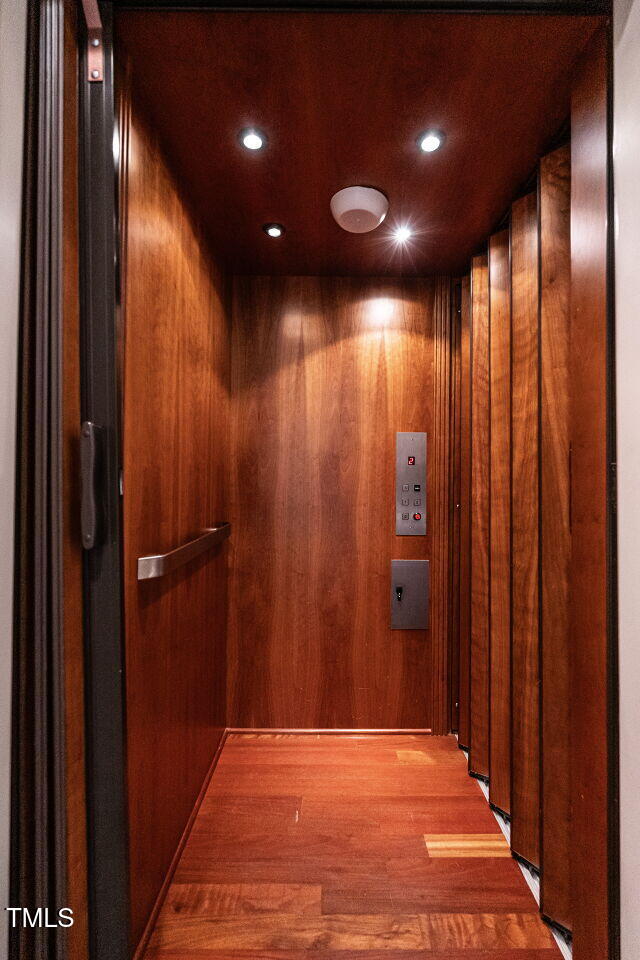 Durham, North Carolina 27713, United States, 5 Bedrooms Bedrooms, ,8 BathroomsBathrooms,Residential,Active,208938