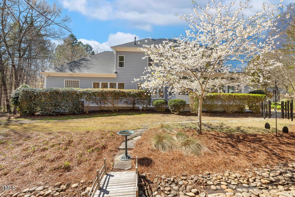 listing image 82