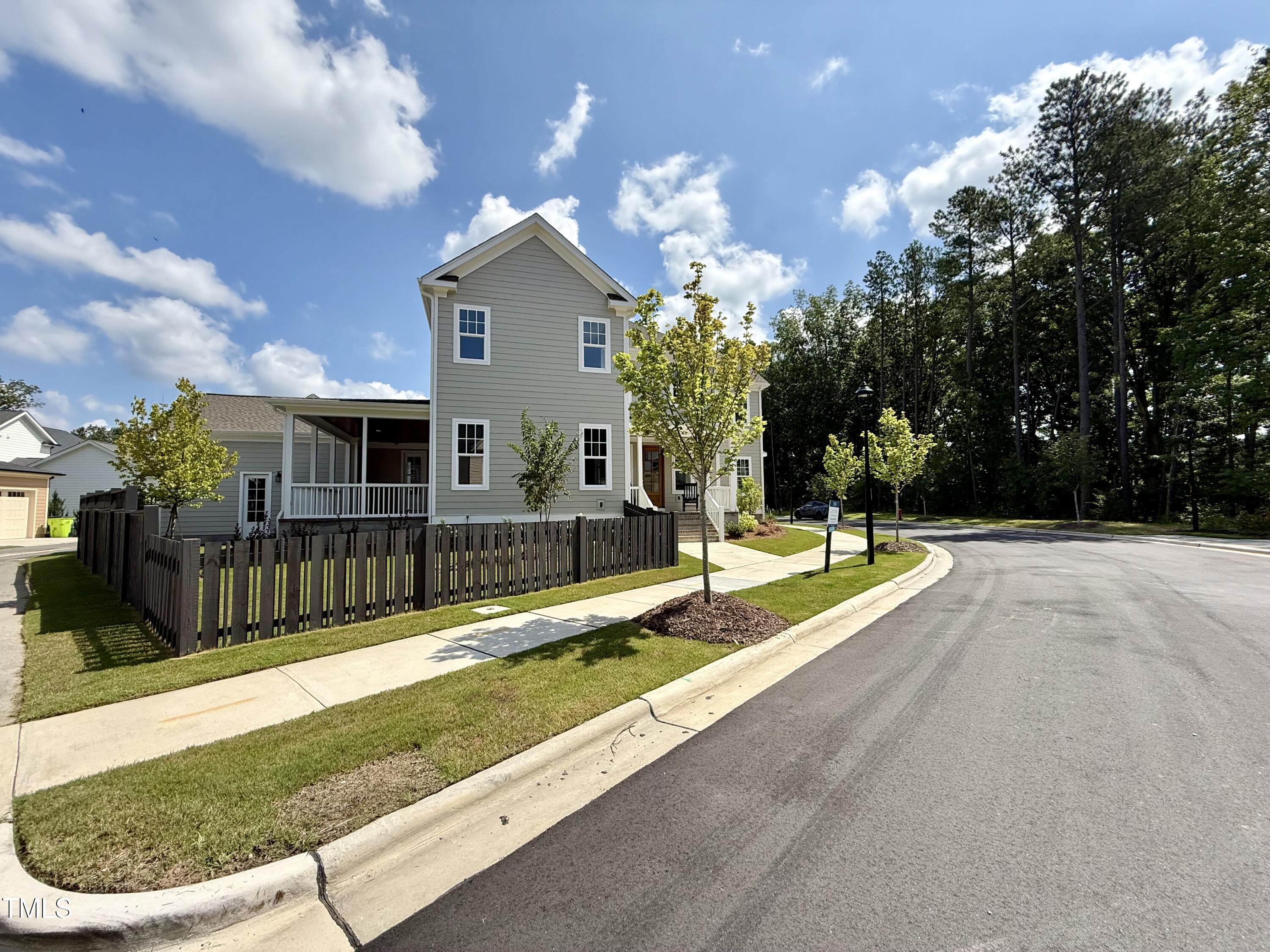 1029 Whitehall Circle