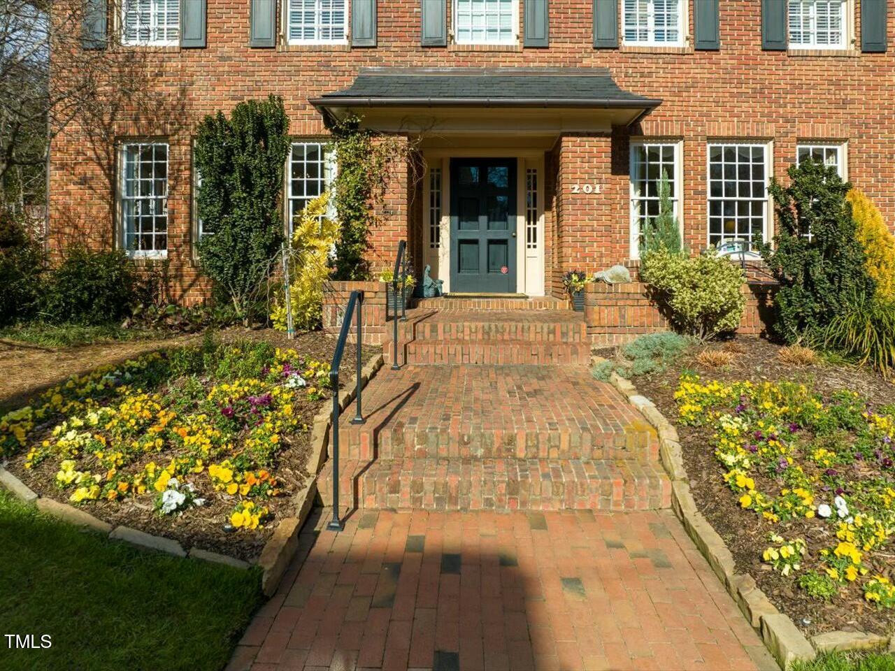 201 W Park Drive