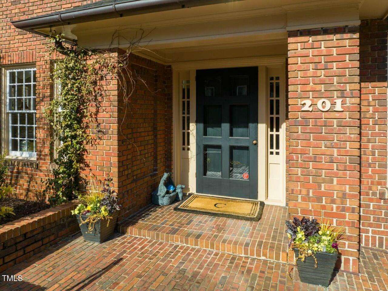 201 W Park Drive