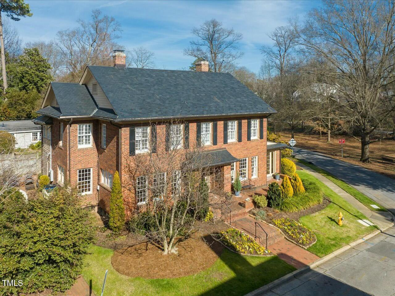 201 W Park Drive