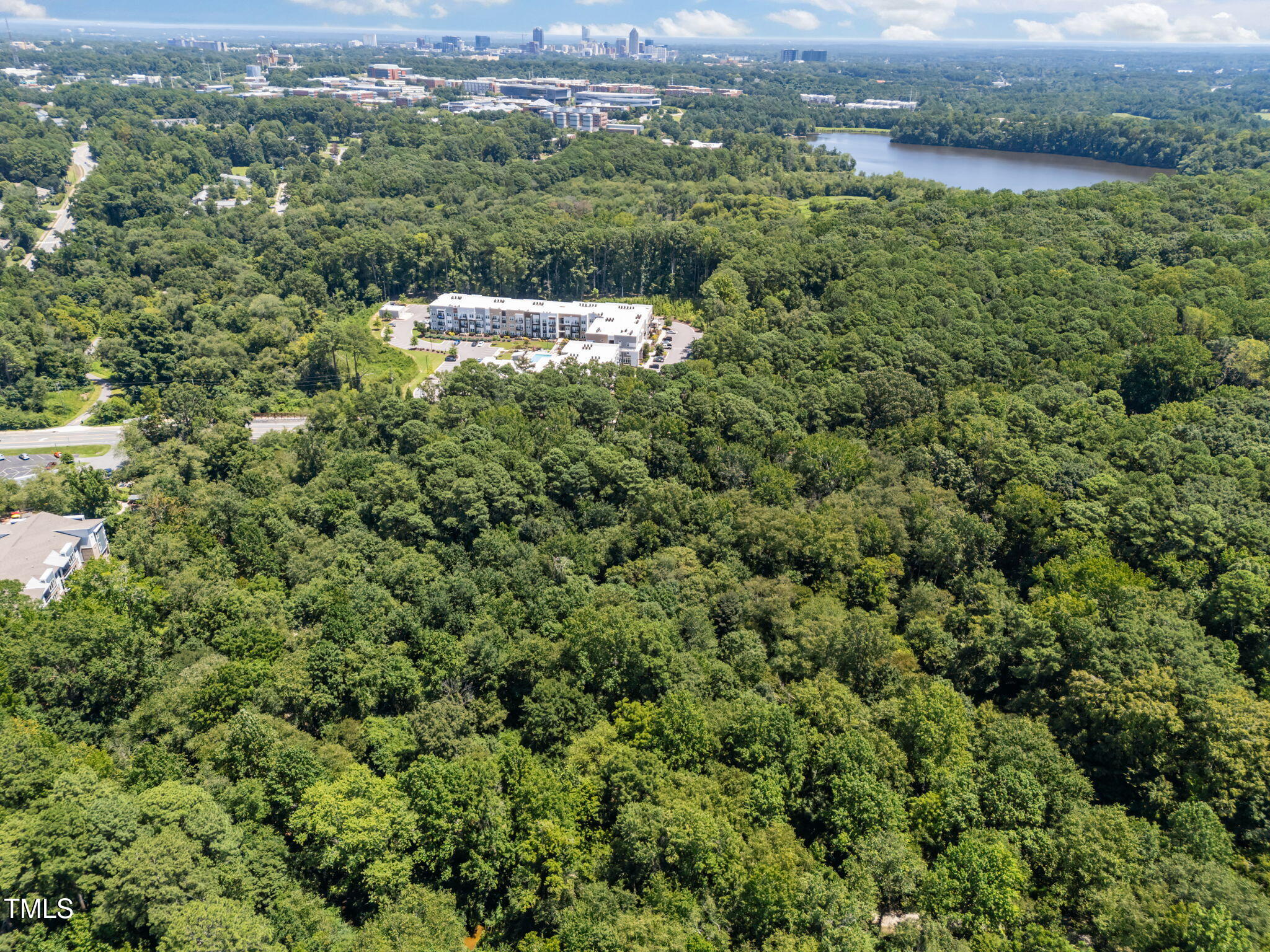 1000-1100 Trailwood Drive