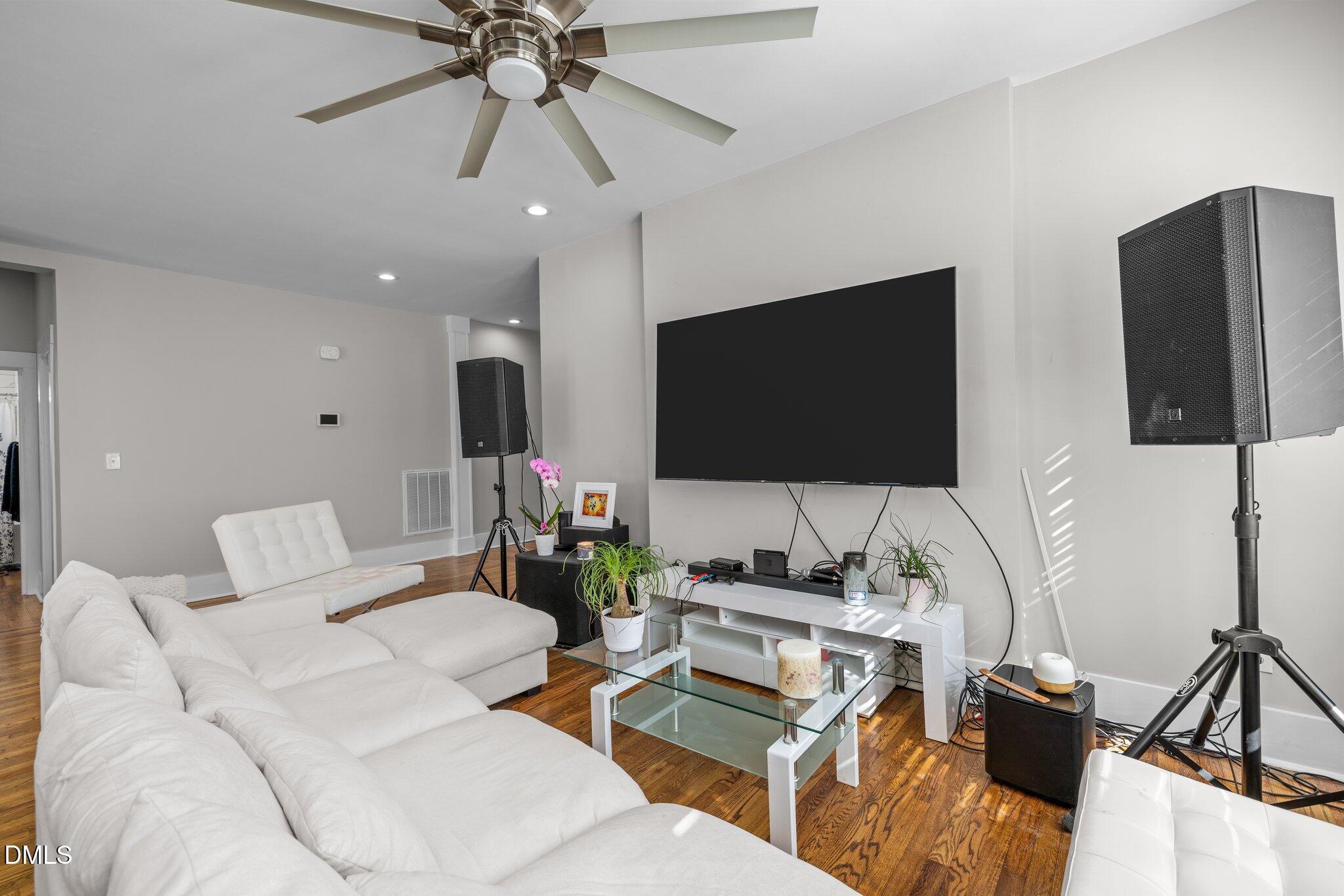 111 N Guthrie Avenue