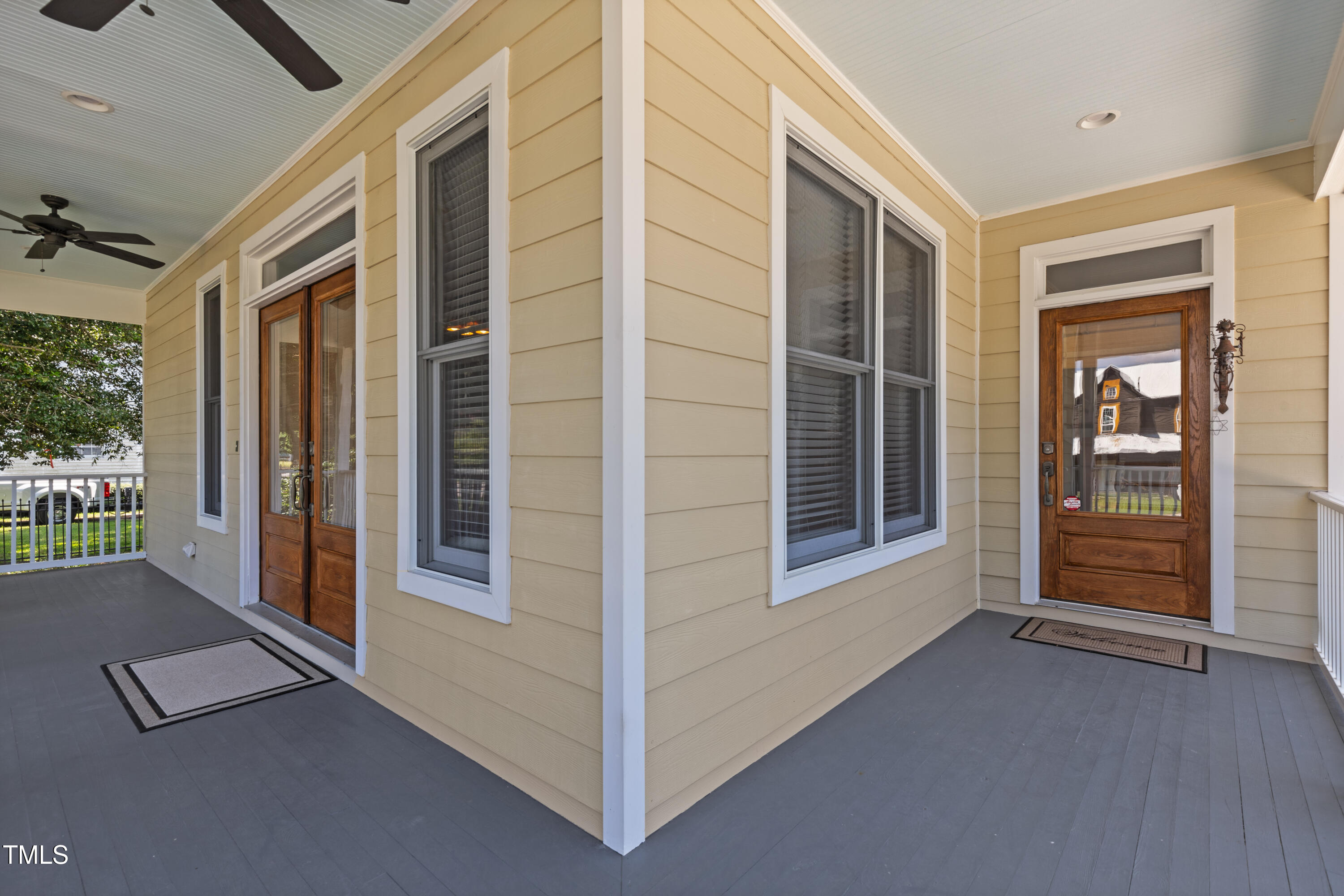 207 N Hopkins Avenue