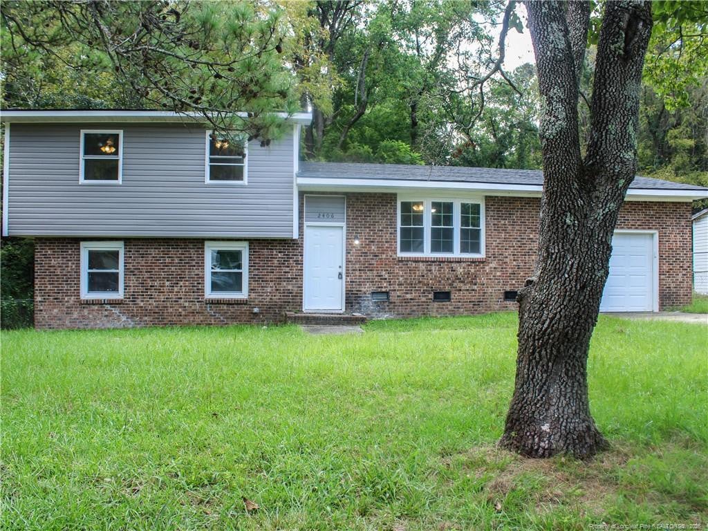 2406 W Brinkley Drive