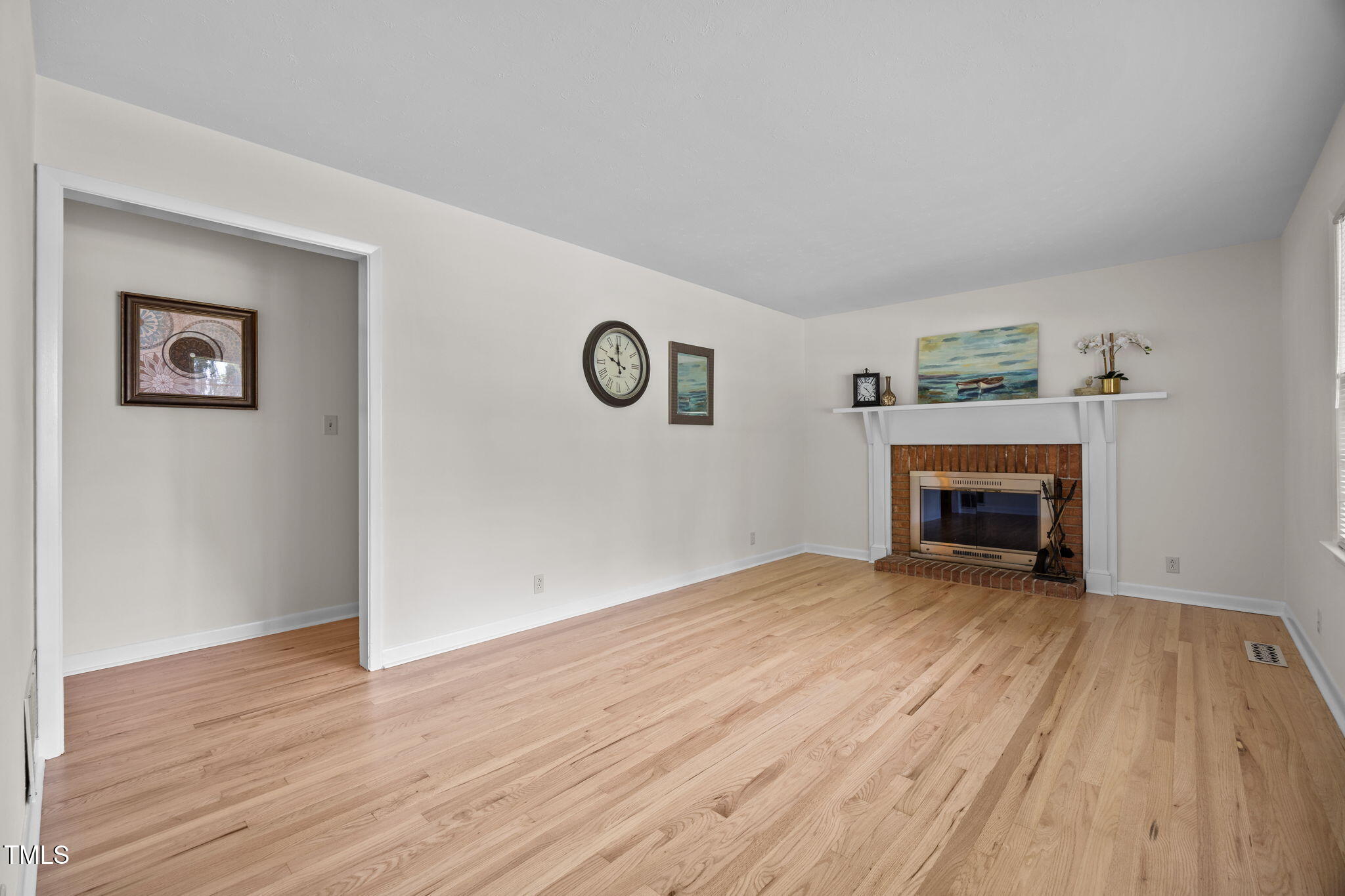2809 Bardwell Road