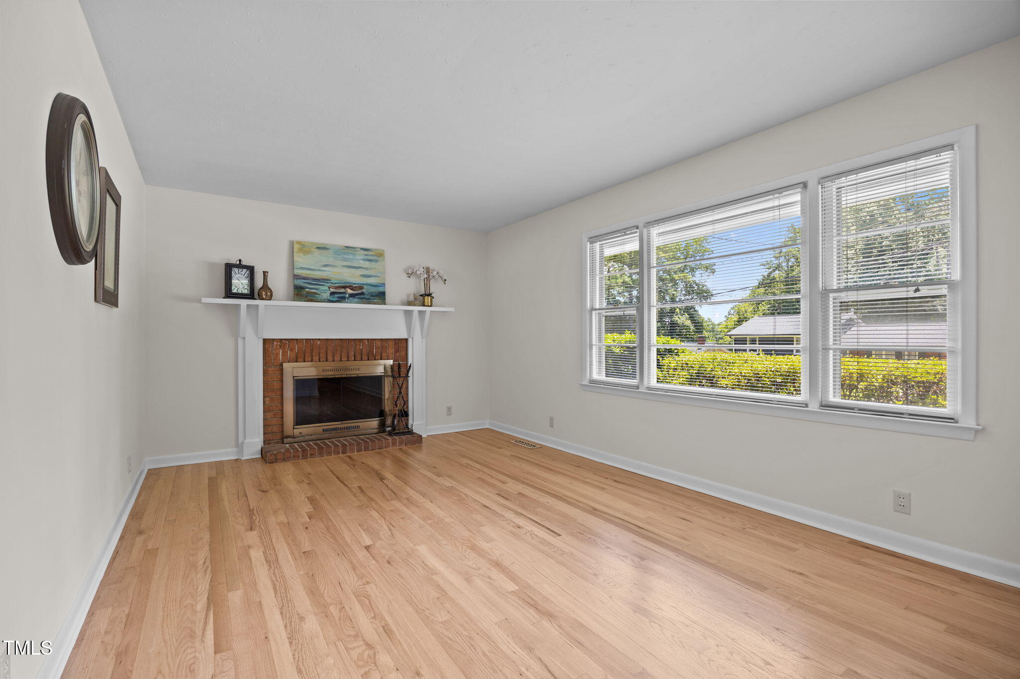 2809 Bardwell Road