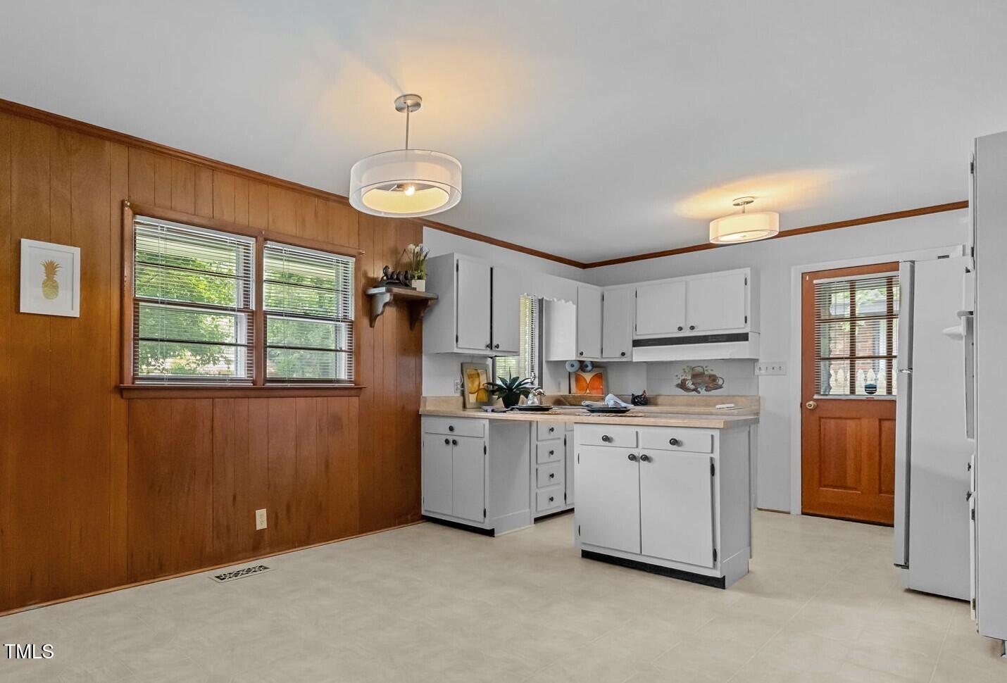 2809 Bardwell Road