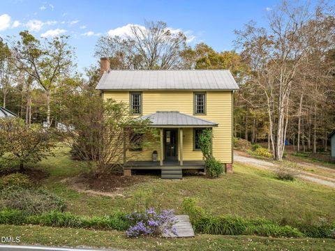 2463 Glencoe Street Burlington NC 27217