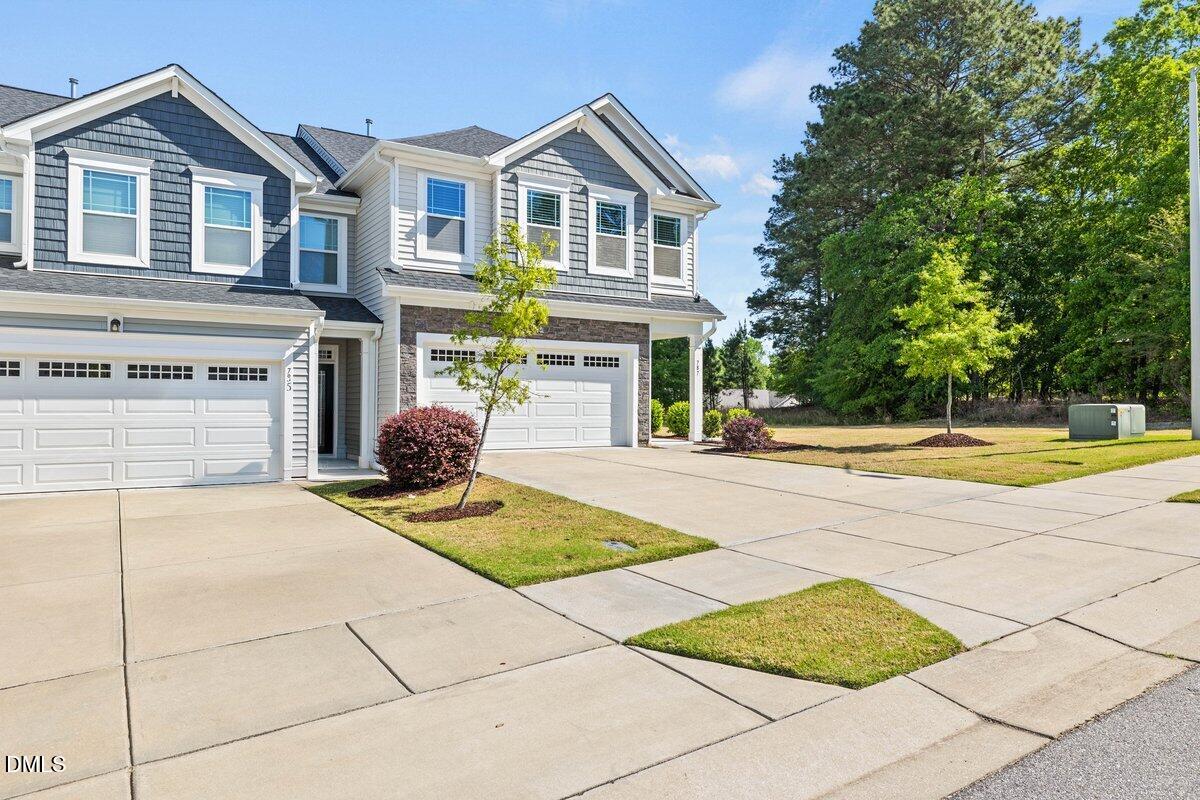 787 Amarra Drive
