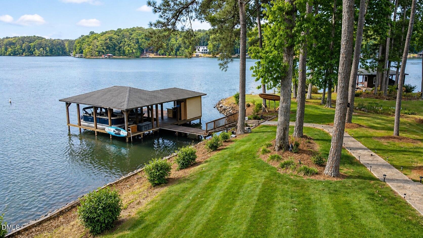 118 Paradise Point