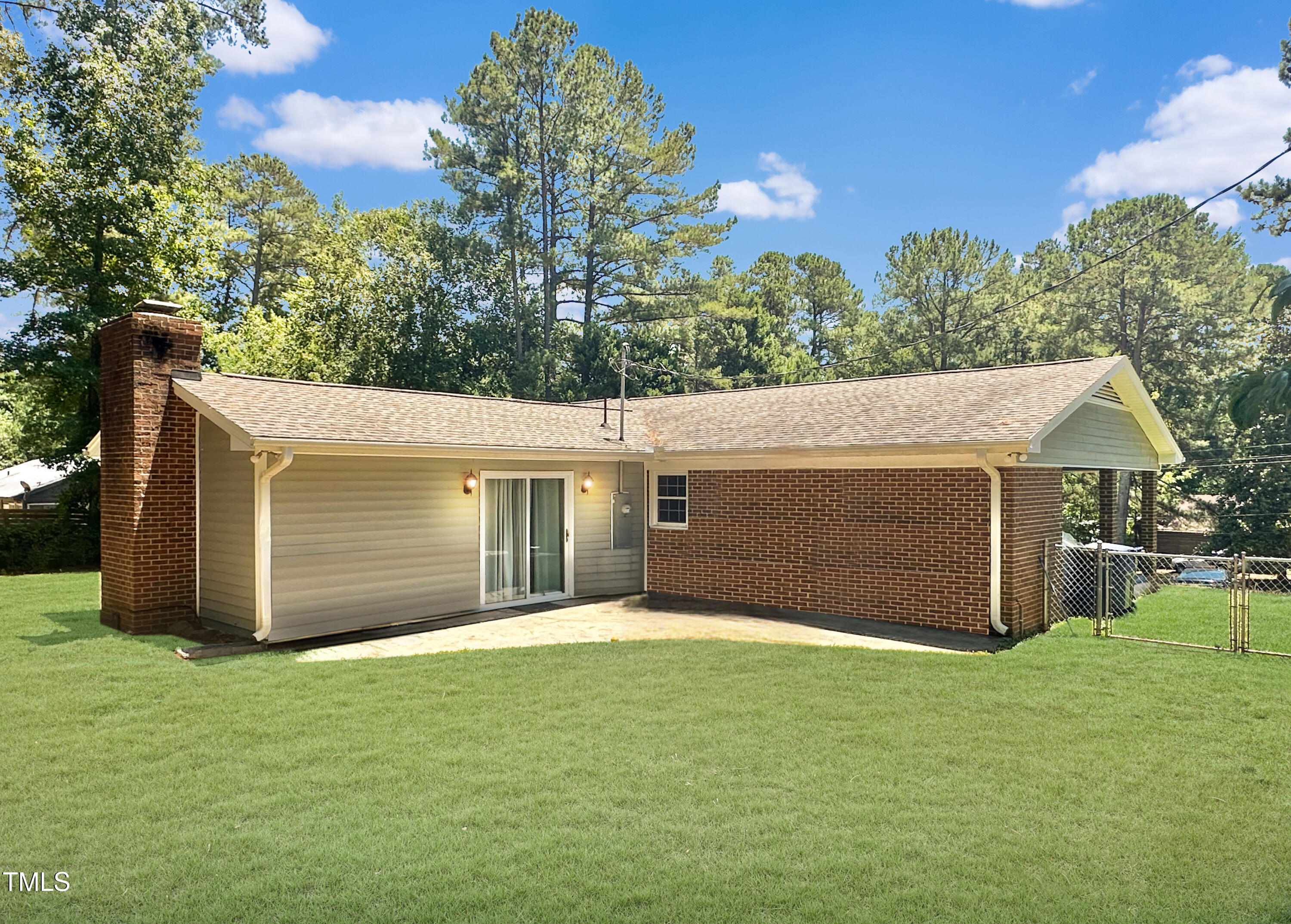 Photo 5 of 5 of 2400 Carbonton Road house