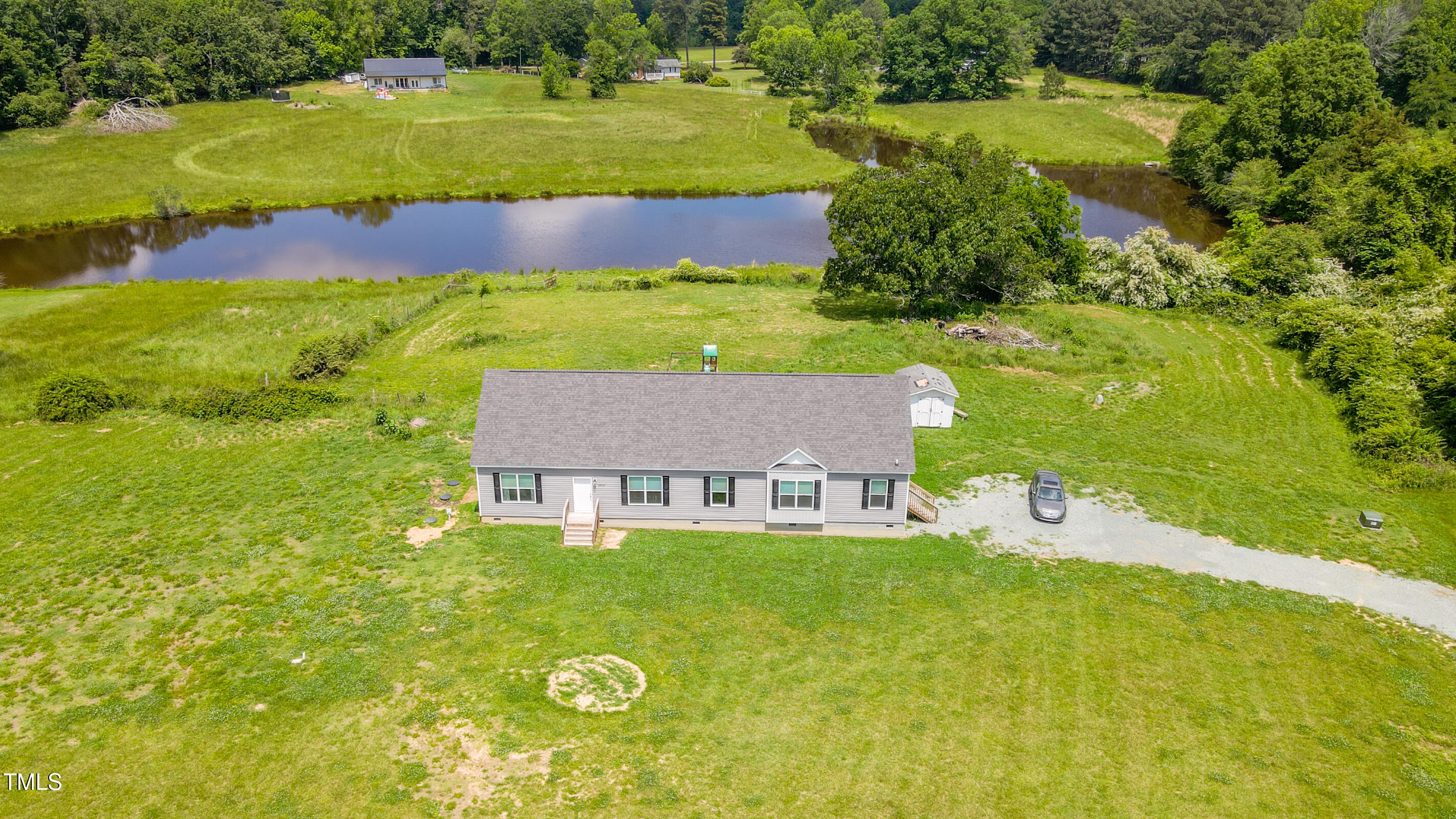 2912 Epps Clark Road