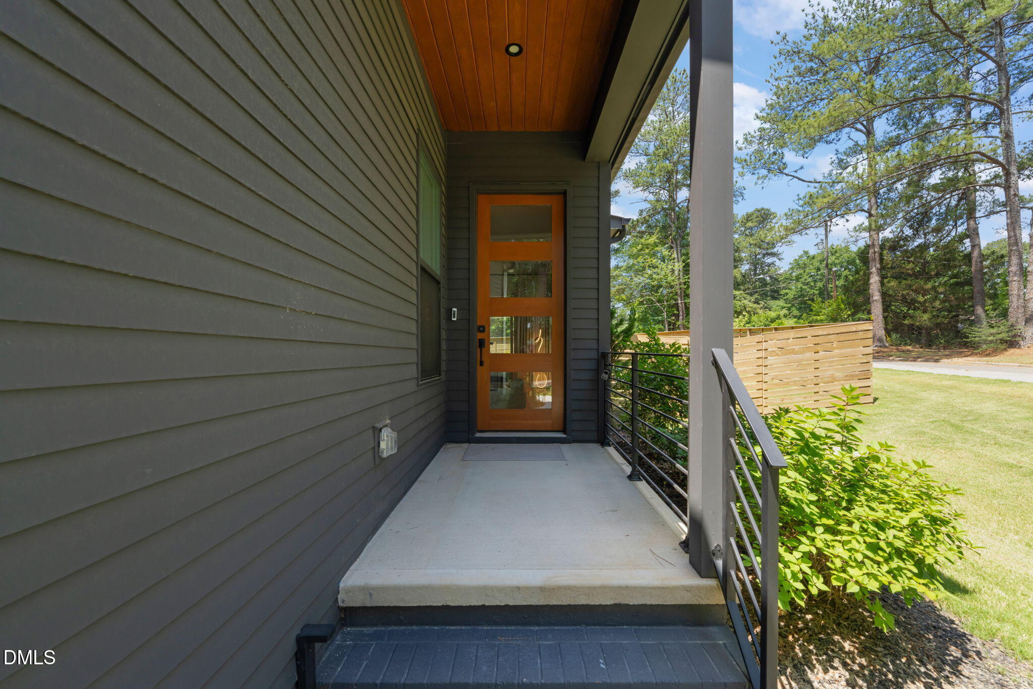 1625 Bruce Circle