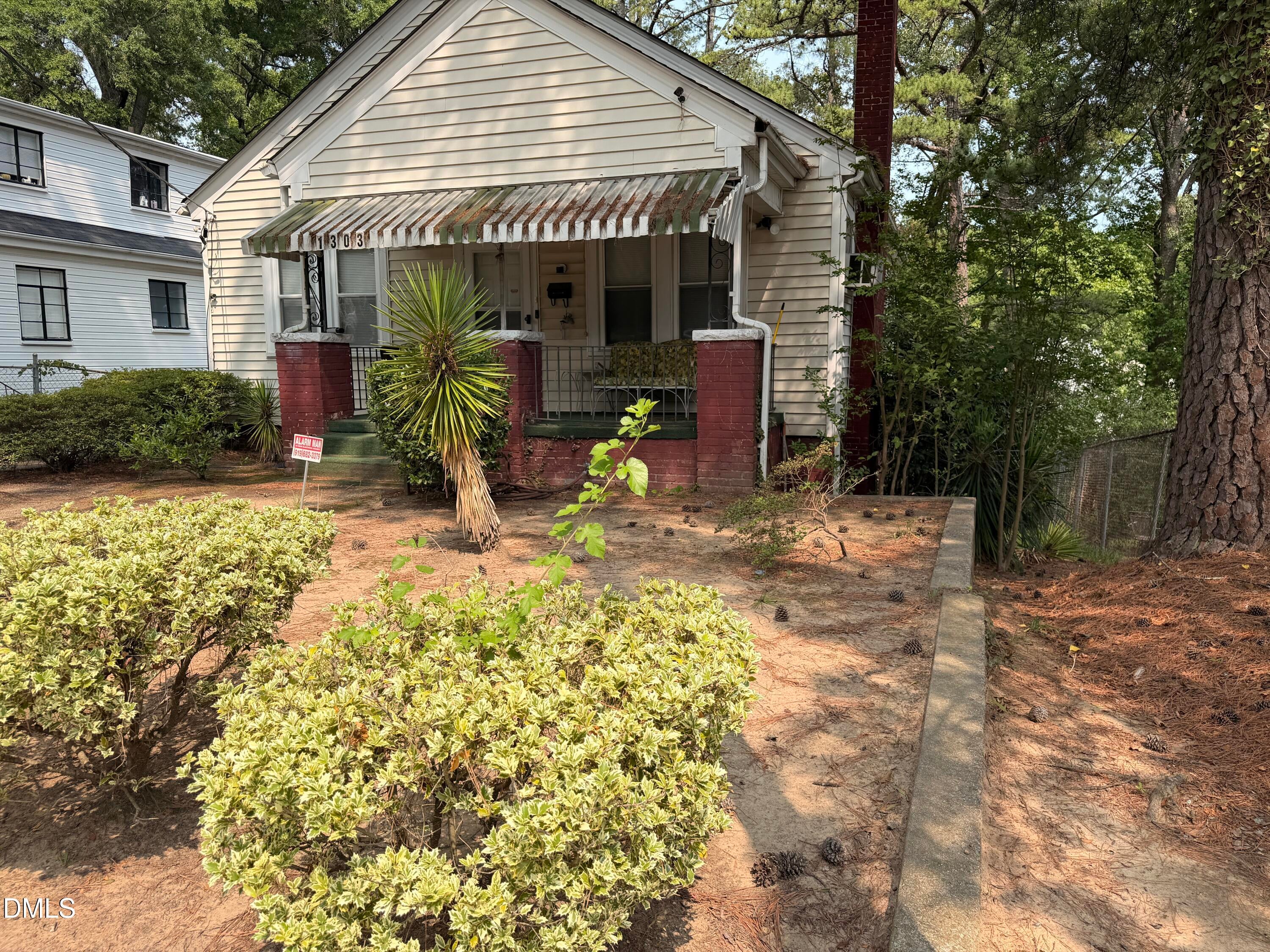 1303 Lincoln Street