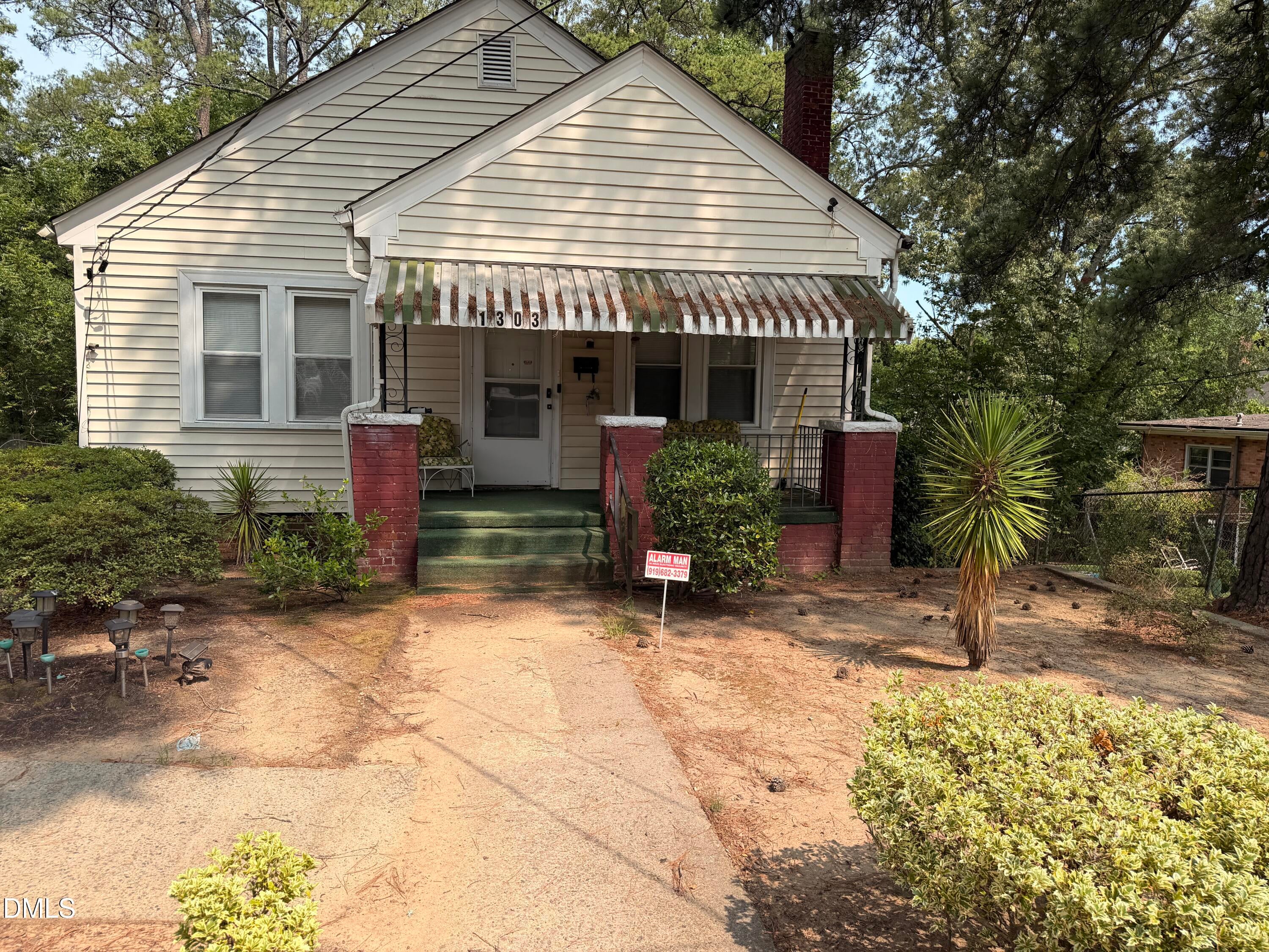 1303 Lincoln Street