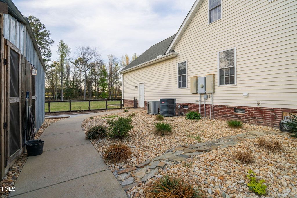 listing image 68