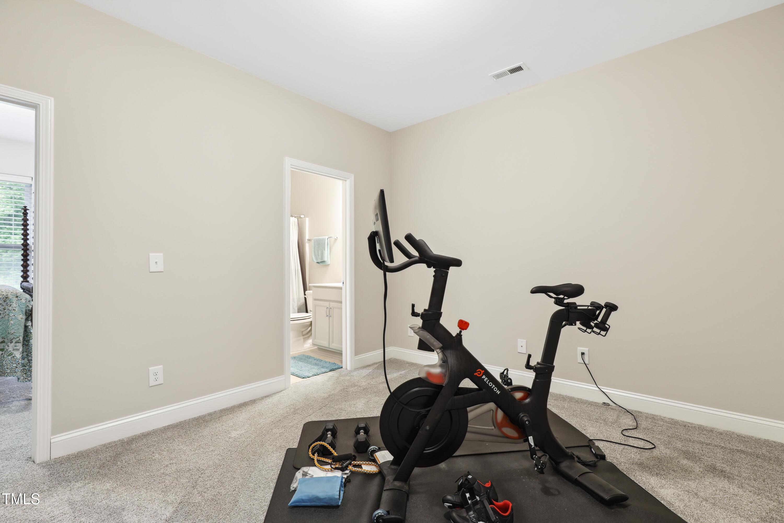 127 Manordale Drive
