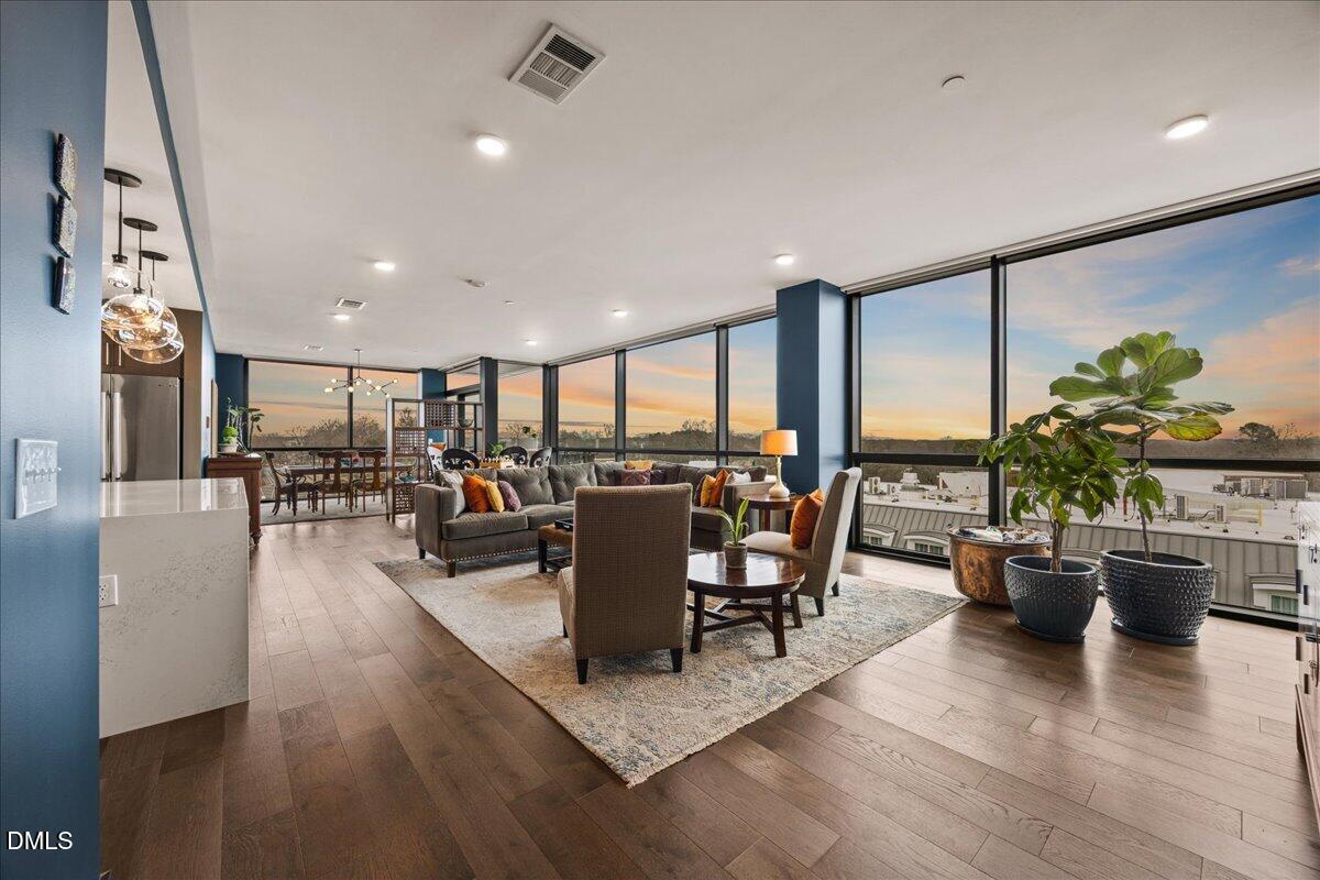 1105 W Main Street Unit 604