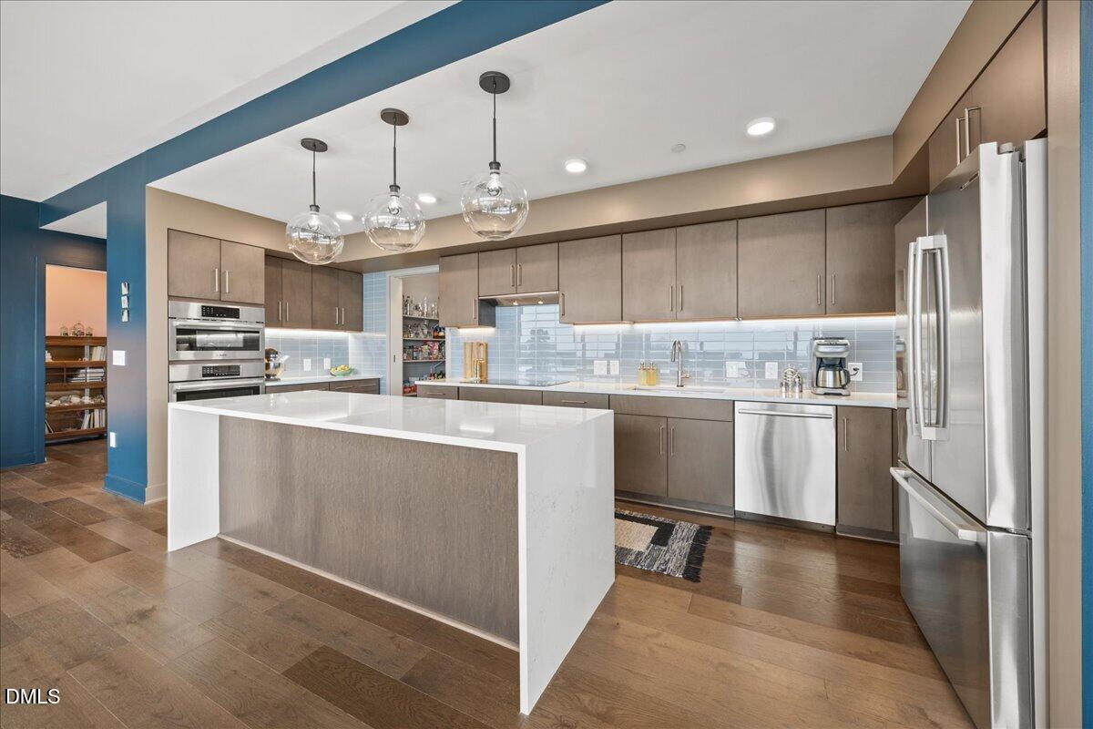 1105 W Main Street Unit 604