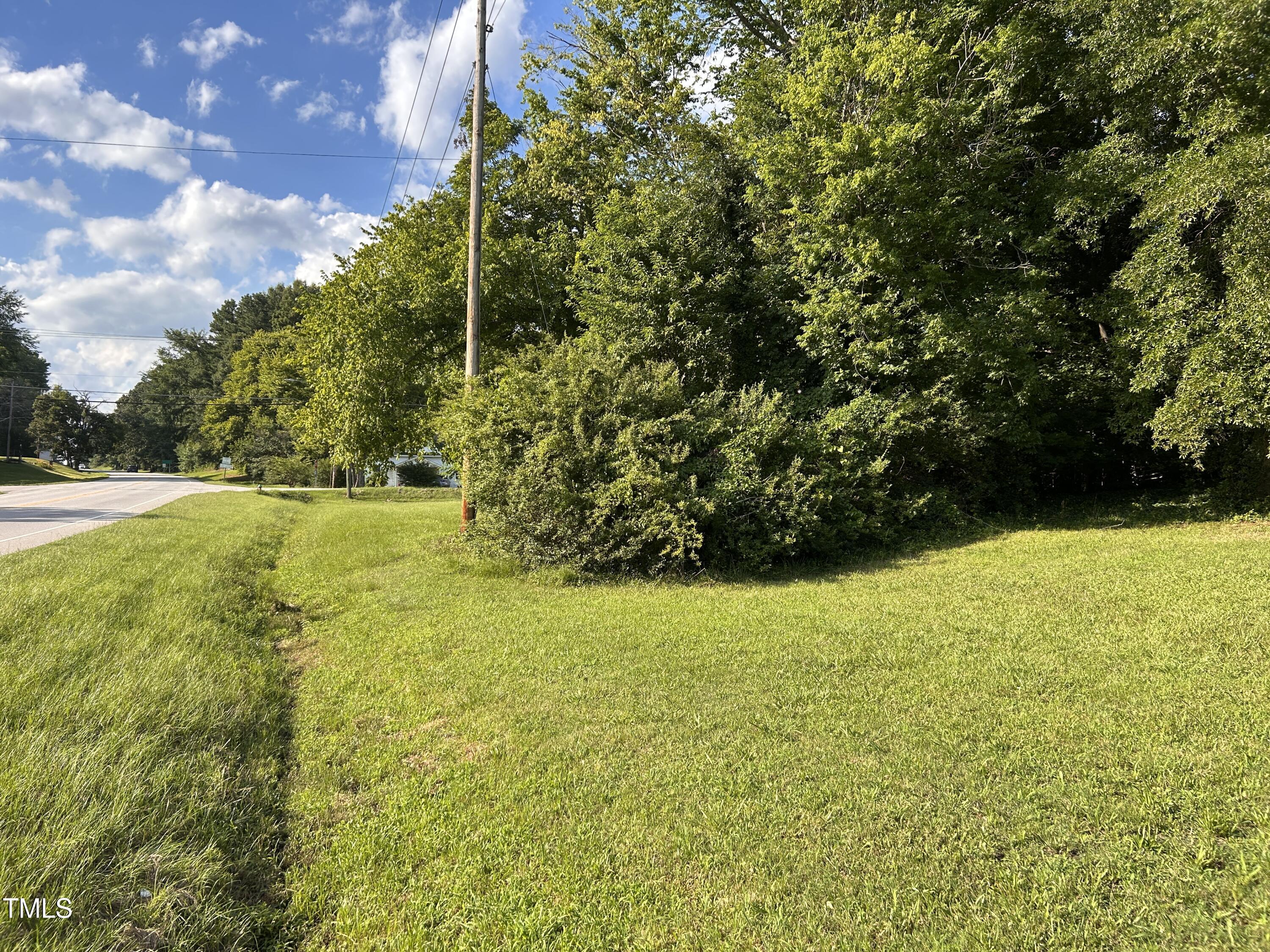 384 N Bickett Boulevard
