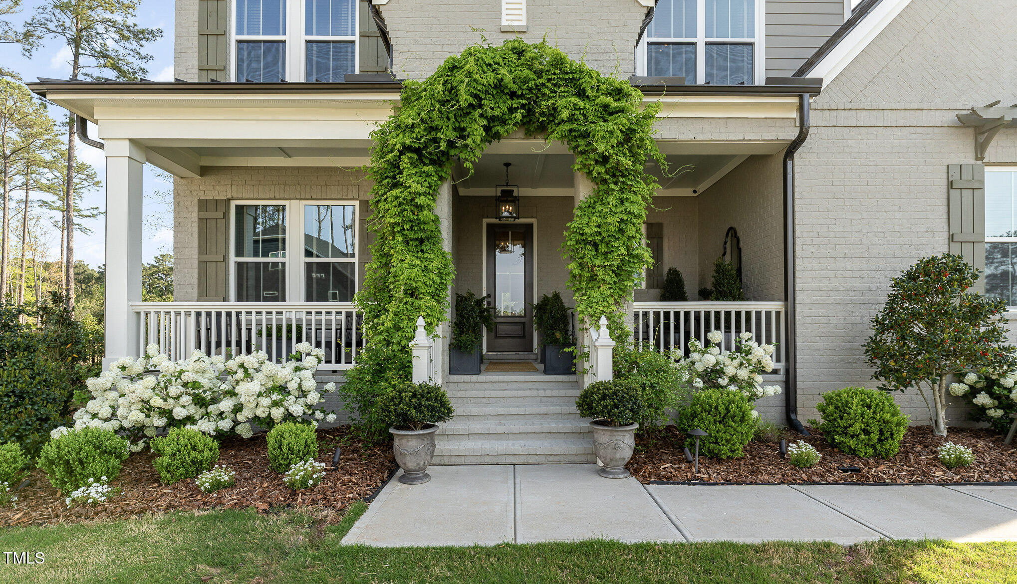 8208 Bella Oak Court