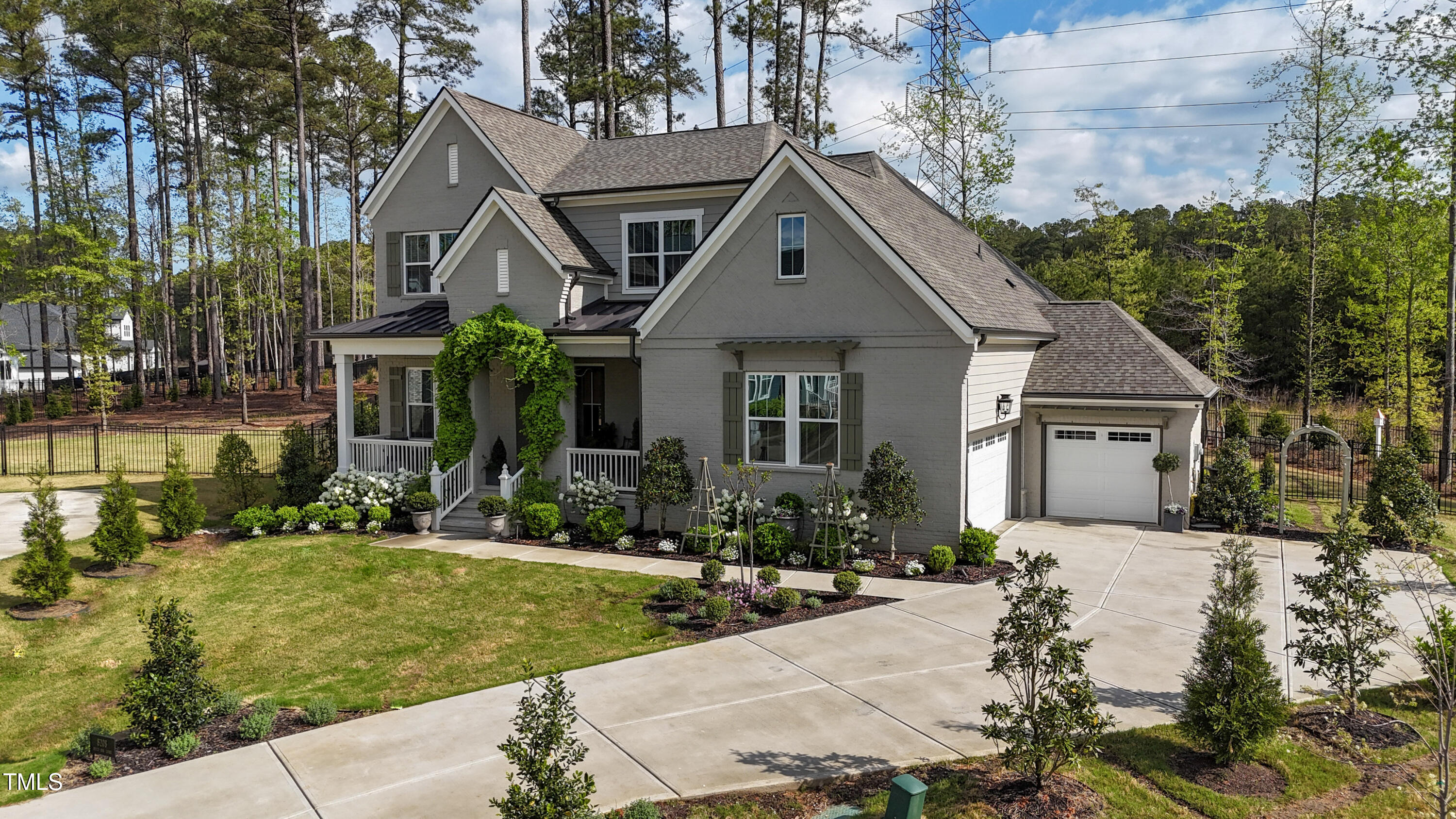 8208 Bella Oak Court