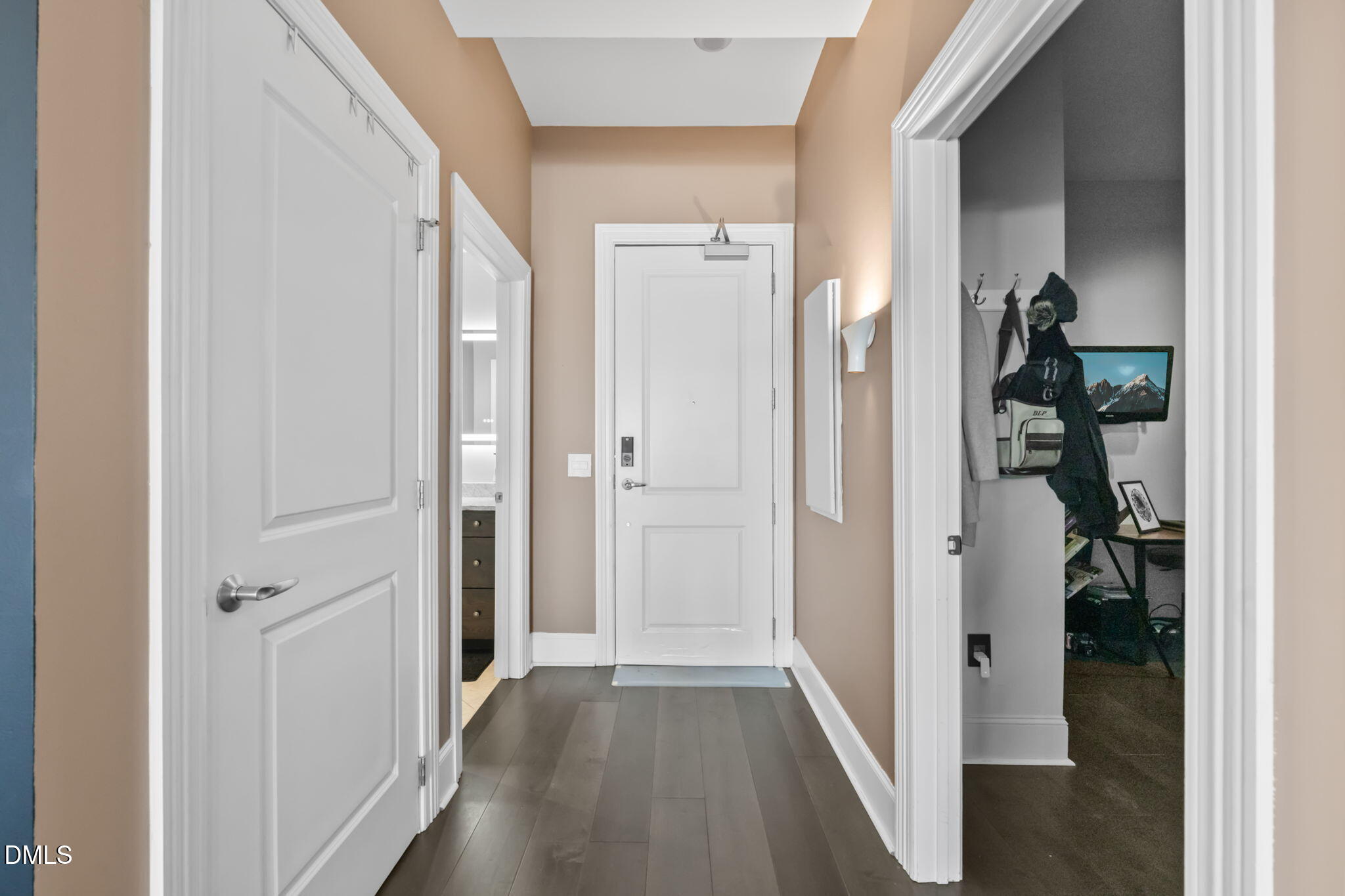 400 W North Street 1218