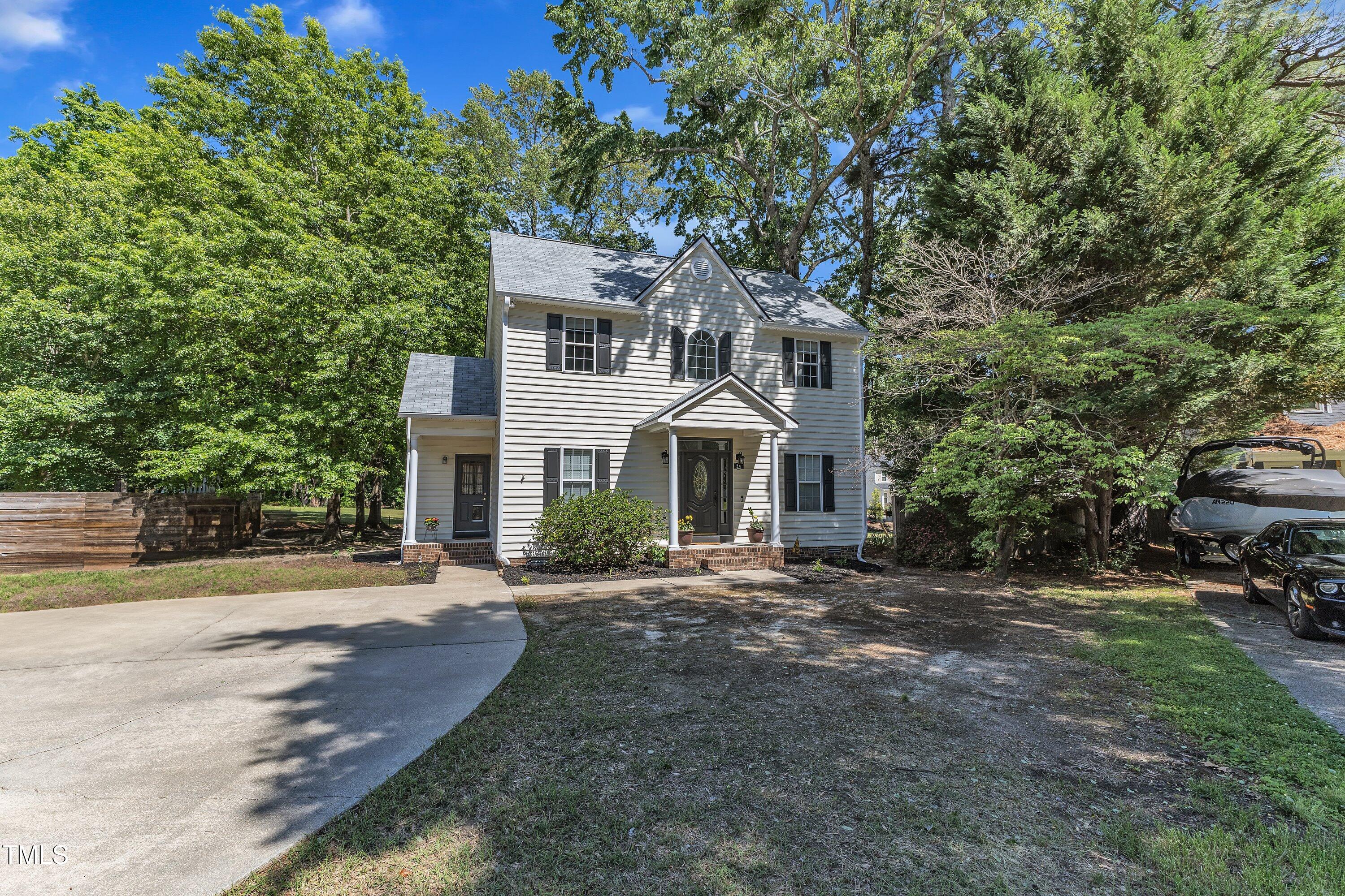 24 W Canterbury Court
