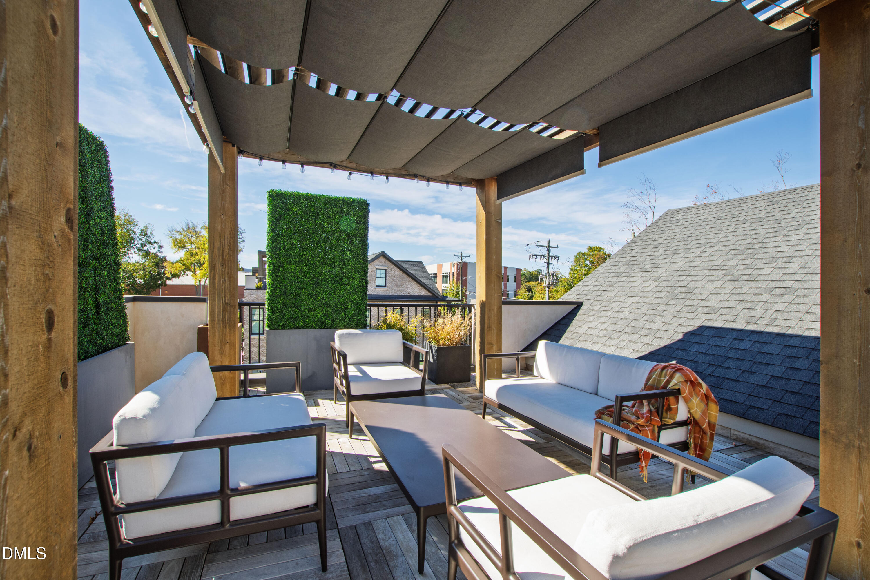 910 Oberlin Road 101