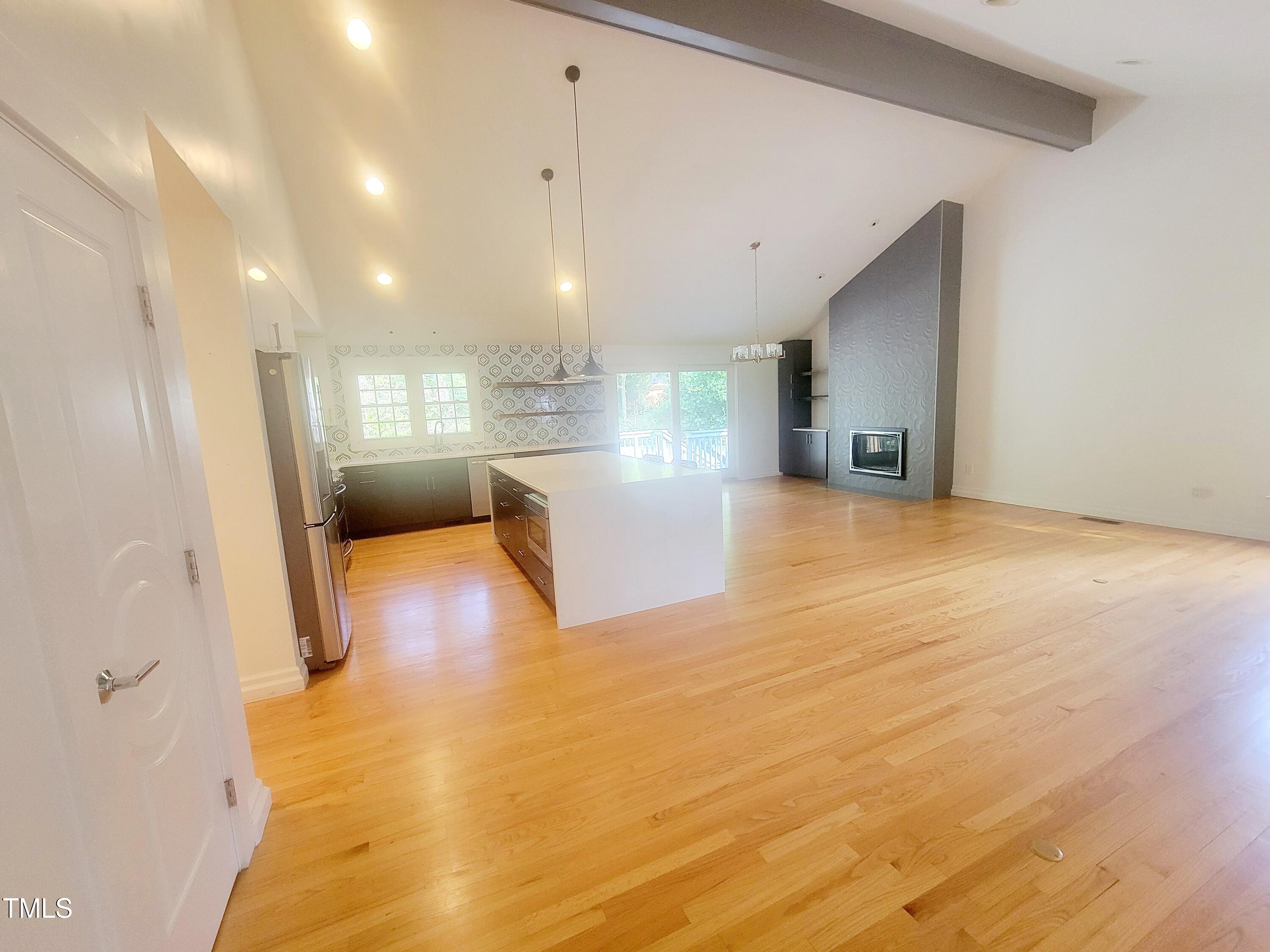 4221 Rowan Street