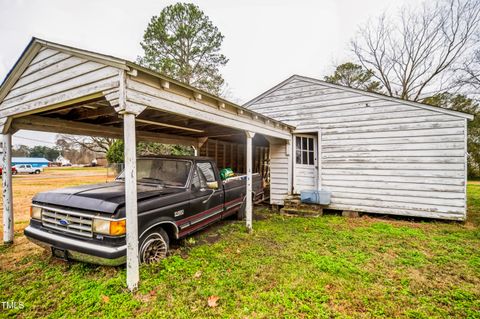 A home in Aulander