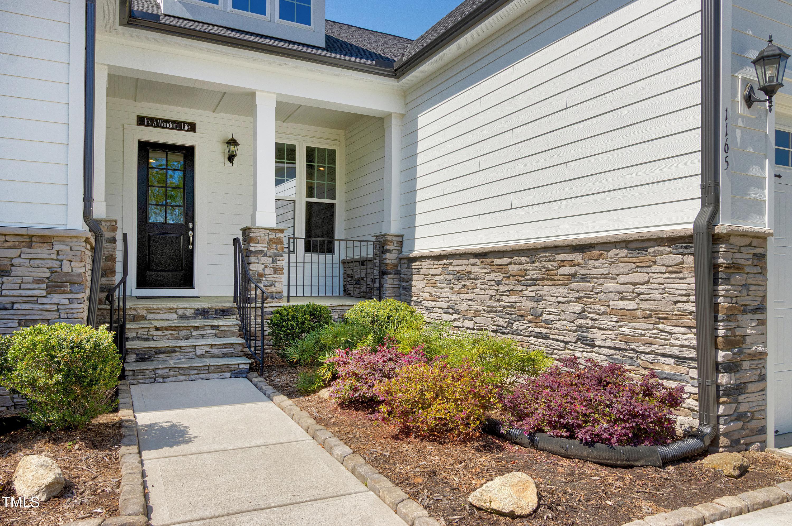 1165 Saint Cloud Loop