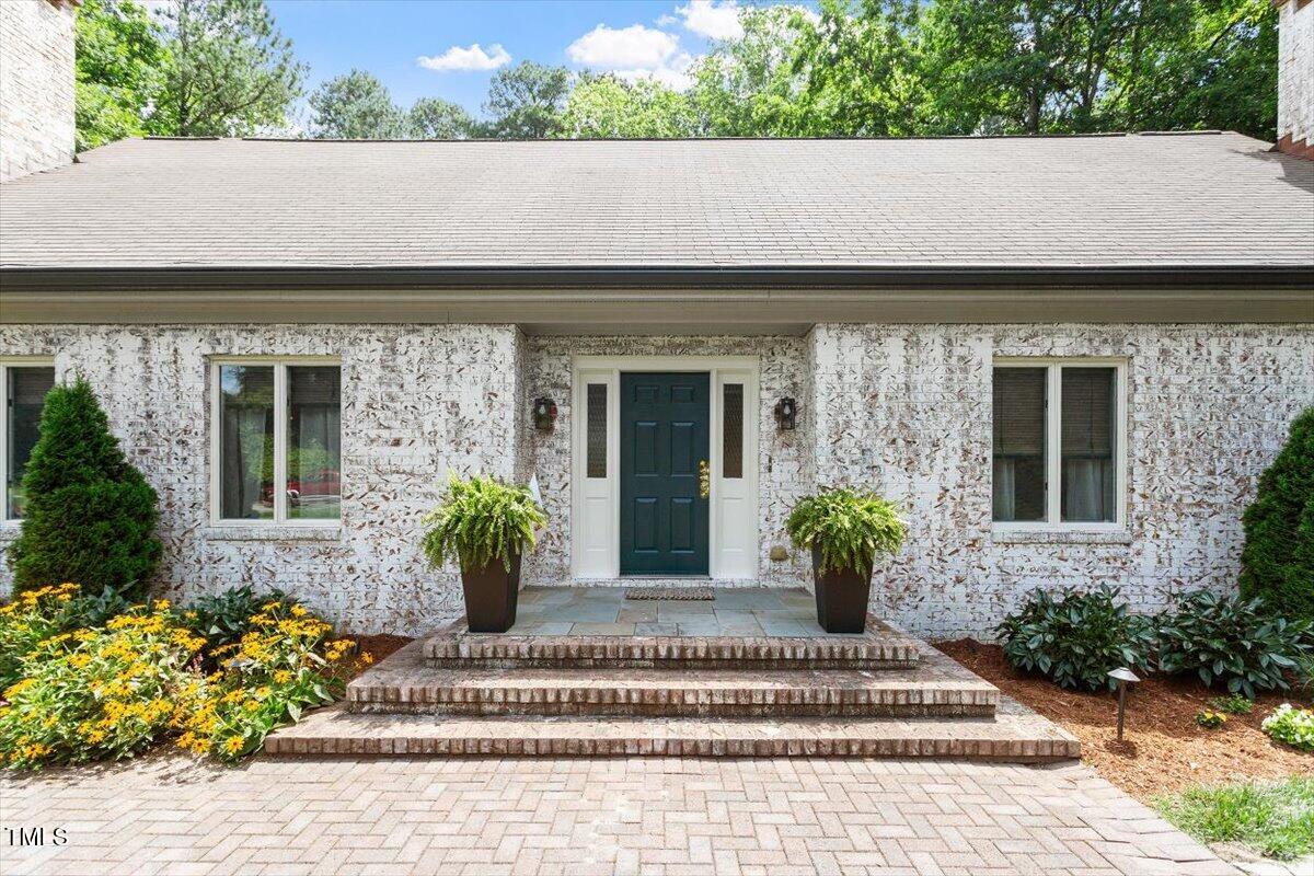 1023 Cleland Drive