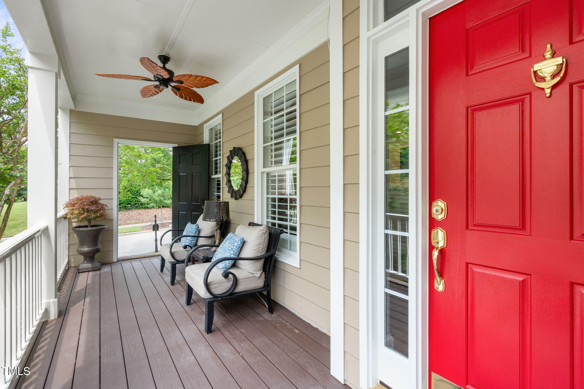 321 Commons Walk Circle