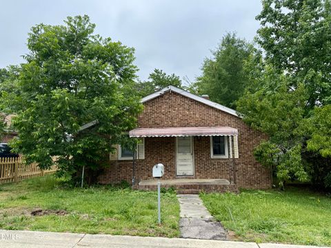 502 1st Street Apex NC 27502