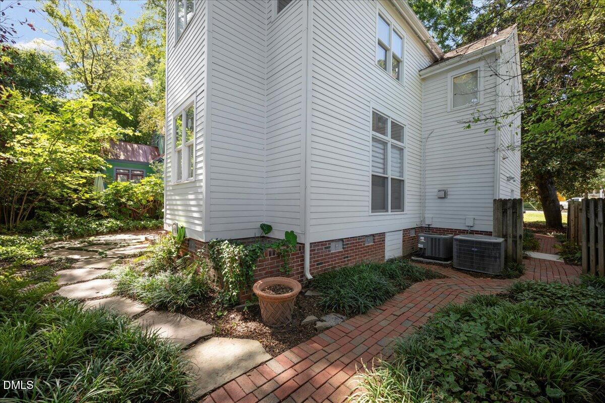 Raleigh, North Carolina 27604, United States, 3 Bedrooms Bedrooms, ,2 BathroomsBathrooms,Residential,Active,223724