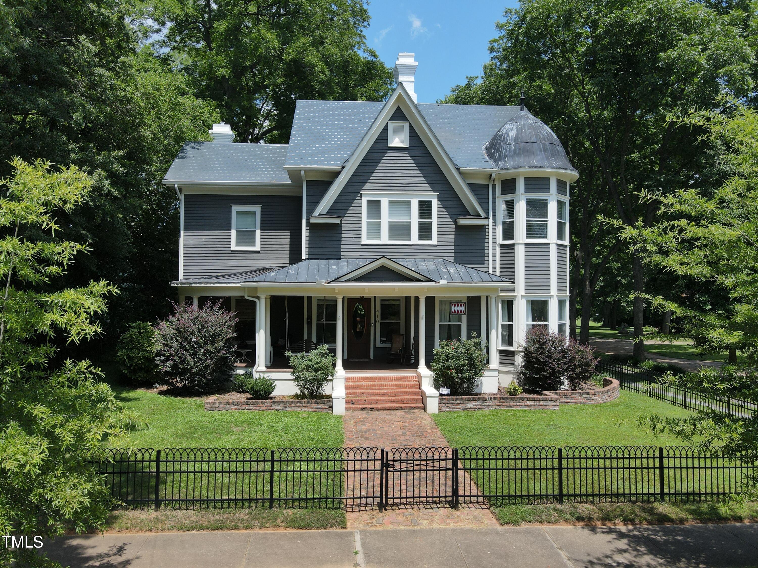 410 College Street