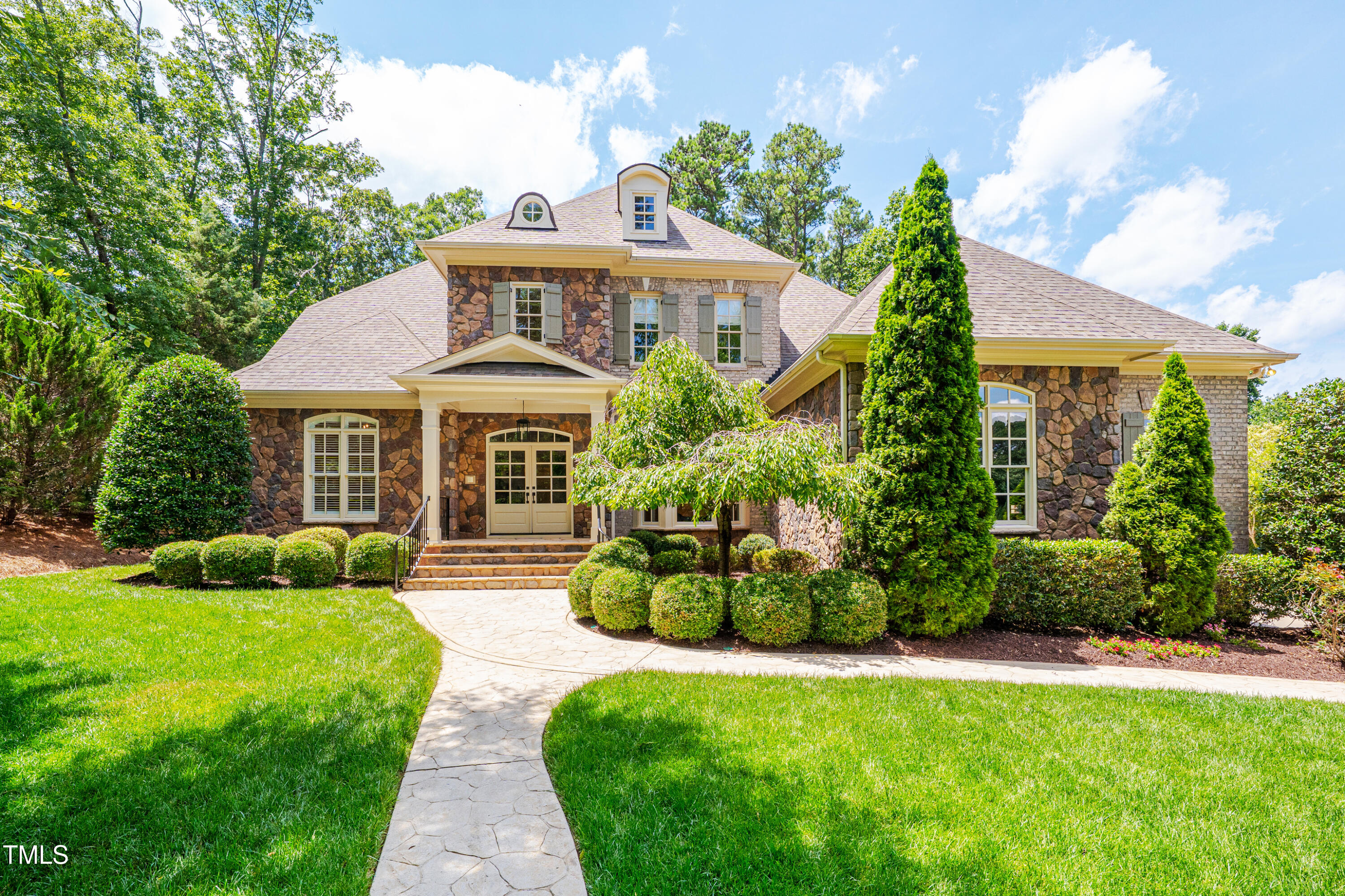 401 Westbury Drive