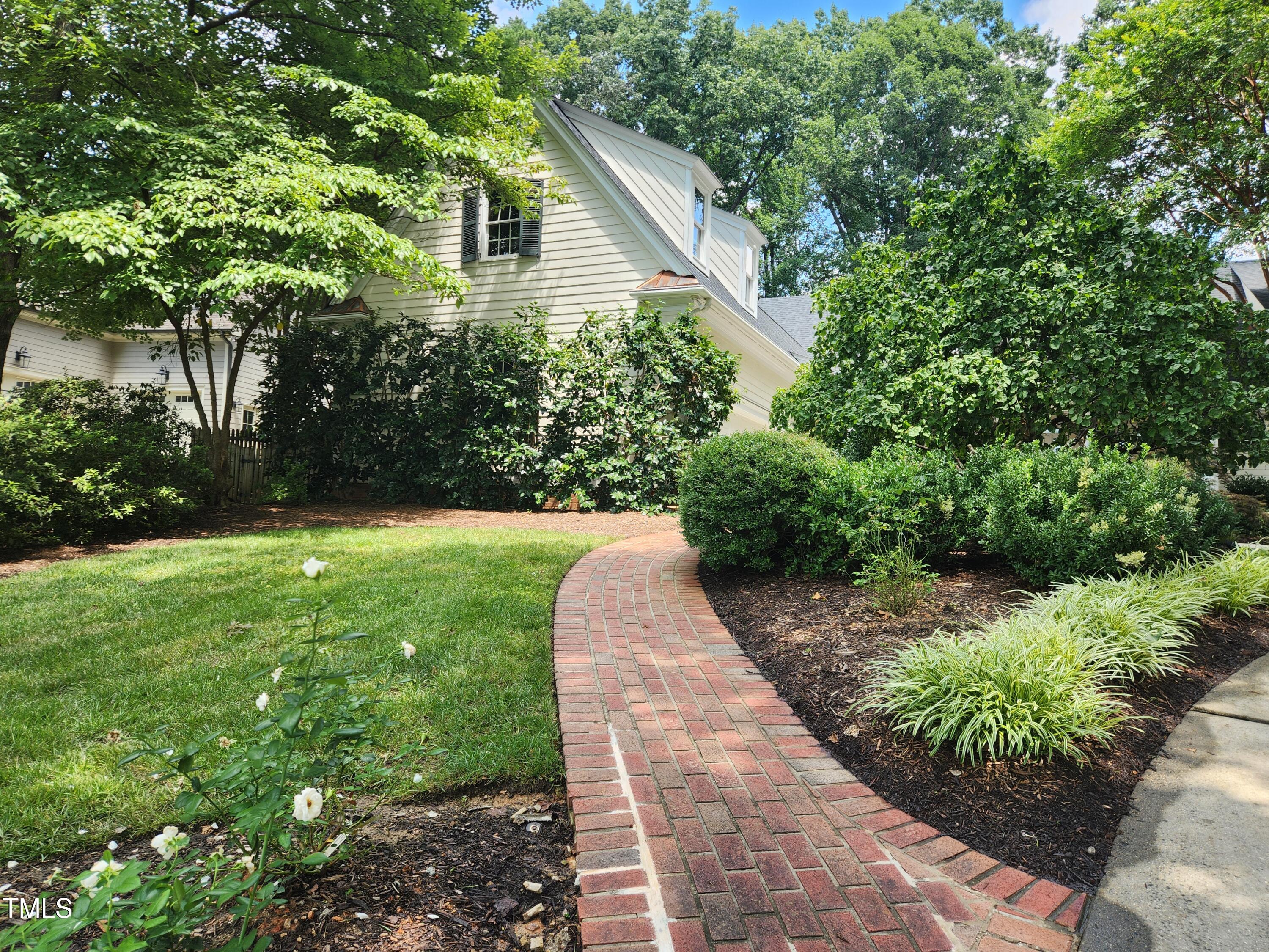 7516 Wingfoot Drive