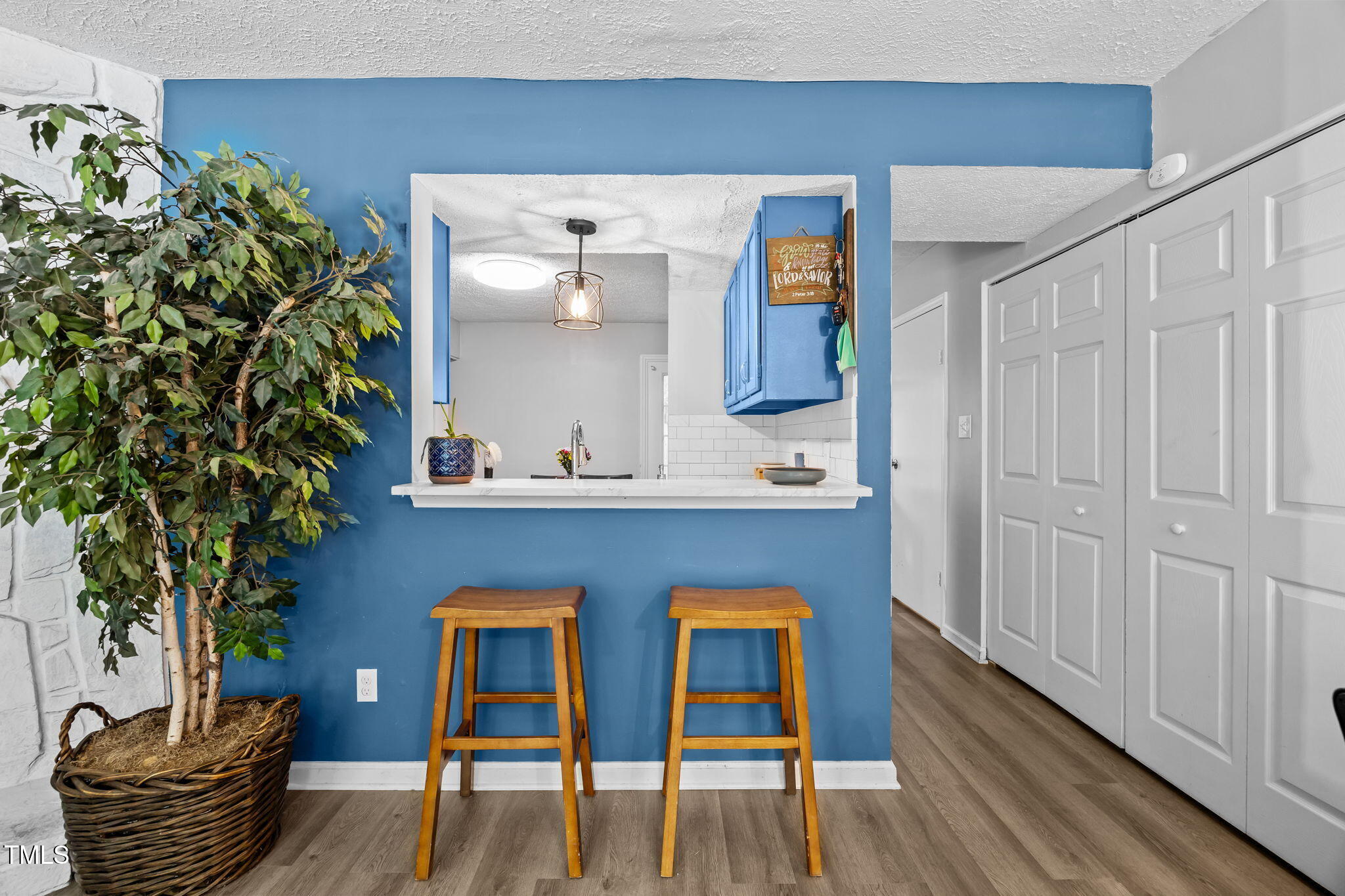 1813 Fox Hollow Drive