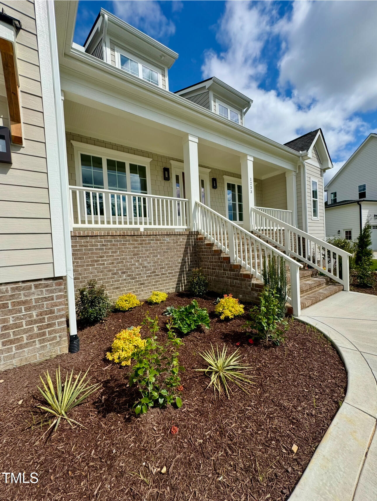 1233 Azalea Garden Circle