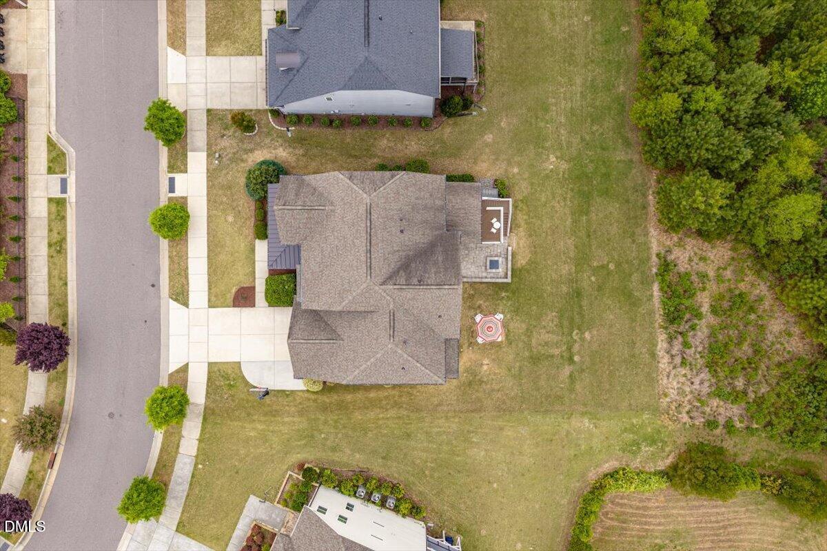 7504 Banksiana Way