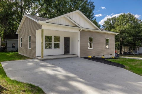 Photo for 603 Maple Avenue