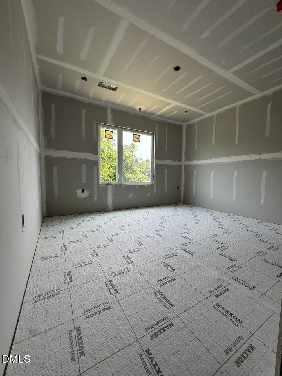 709 E Lenoir Street 304