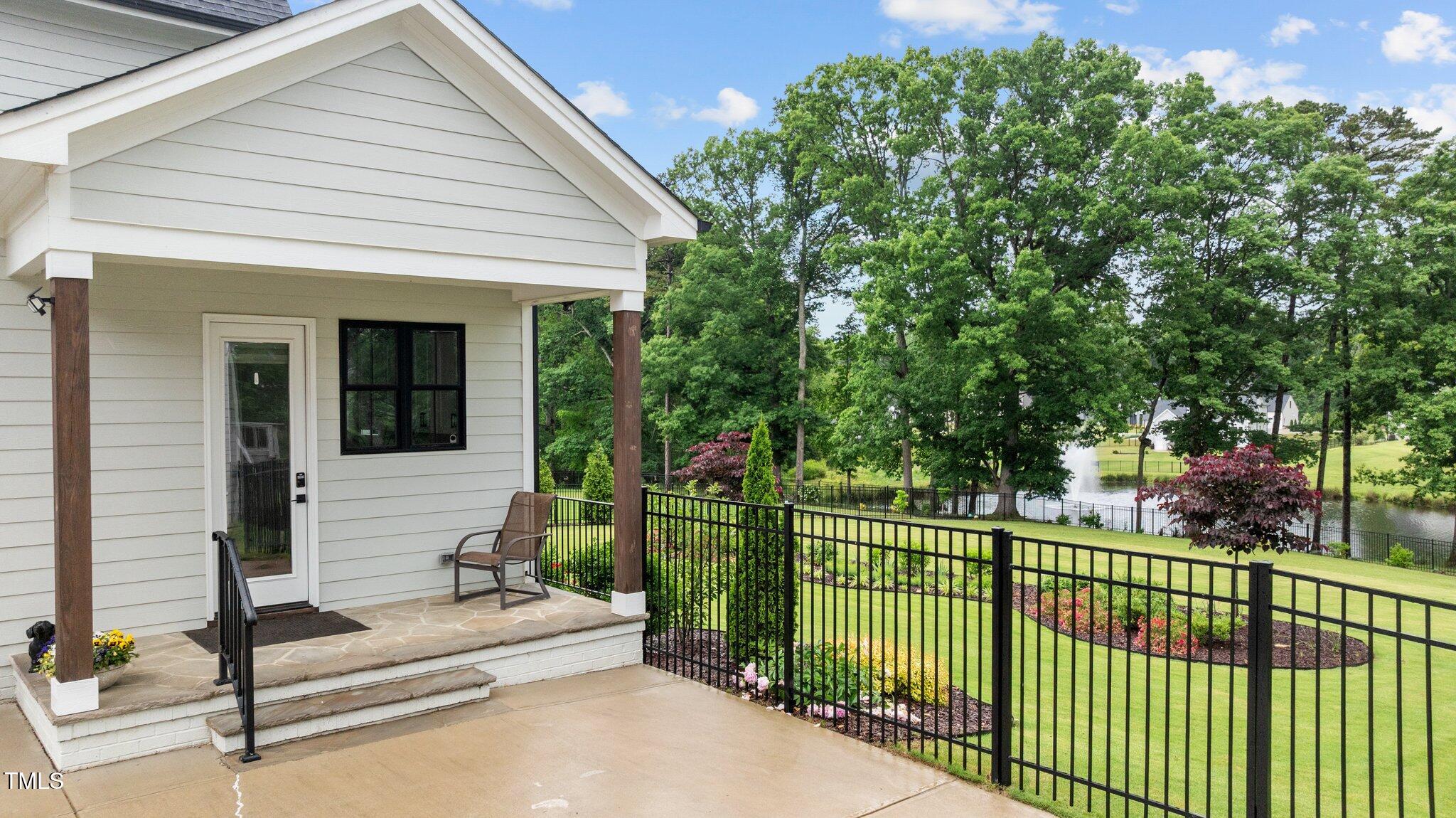1229 Perry Bluff Drive