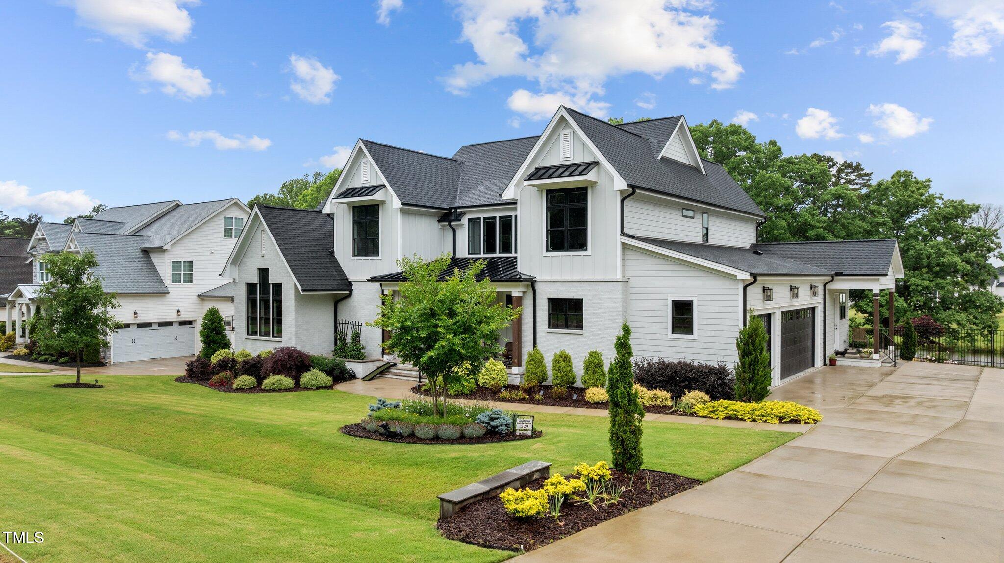 1229 Perry Bluff Drive