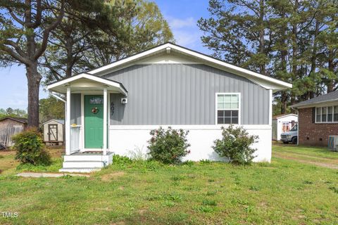 607 E Granville Street Dunn NC 28334
