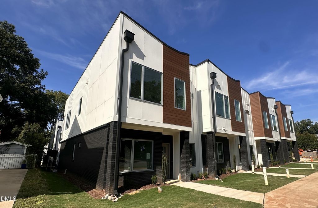 Photo of 1521 Sunrise Avenue, Raleigh, NC 27608 (MLS # 10139220)